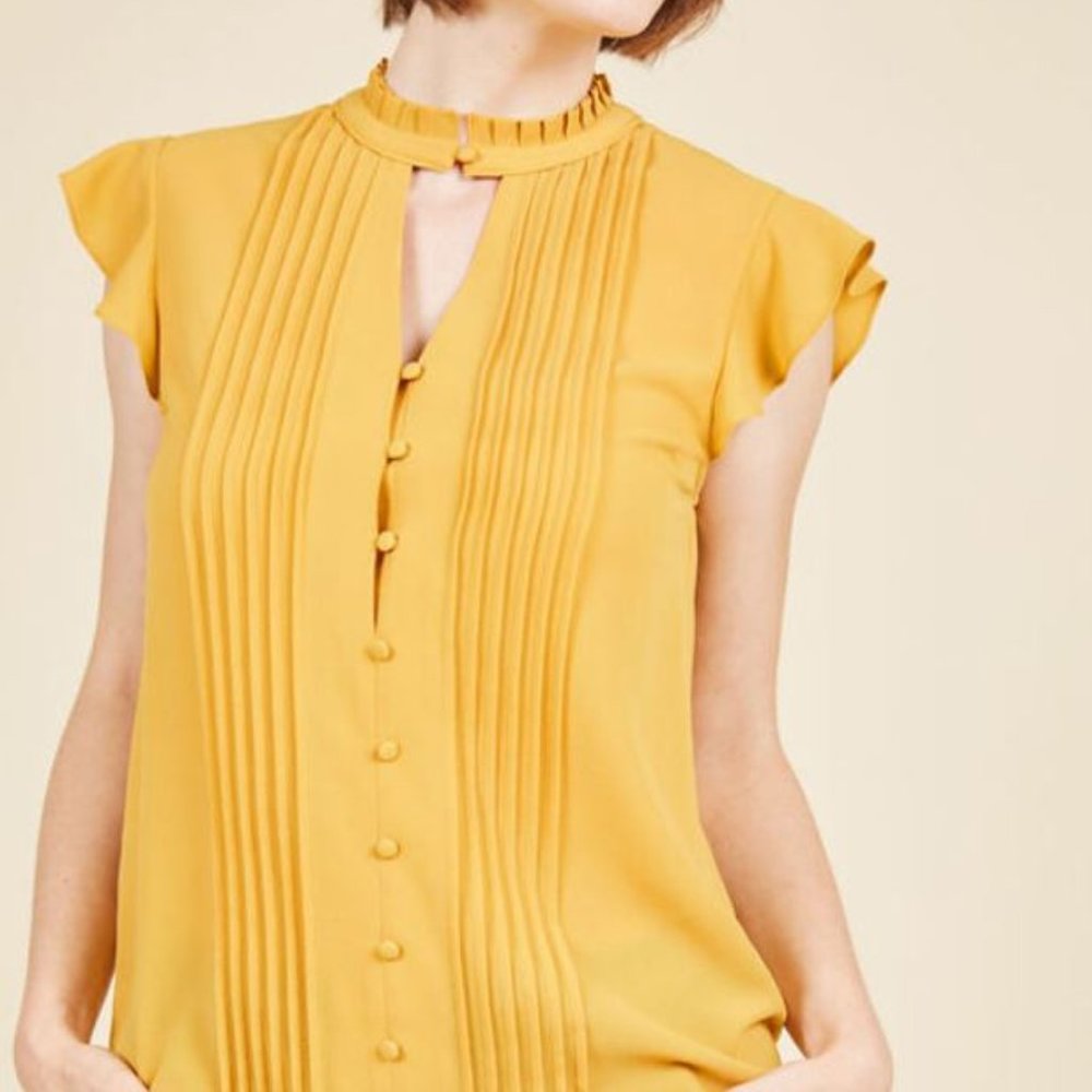 Zeal Studies Button-Up Top in Goldenrod
